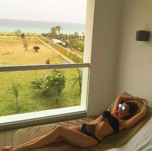 Maja Plich w tunezyjskim hotelu Royal Elyssa. Jako modelka wzbudziła zachwyt tunezyjskiego dyktatora mody Samera Gasmi
