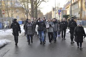 [VIDEO] Biały Marsz przeszedł ulicami Świnoujścia! Krzysztof Rutkowski z mieszkańcami uczcił pamięć zamordowanego studenta