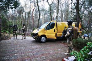 Kolejna nielegalna wytwórnia papierosów zlikwidowania. Zatrzymano osiem osób! 