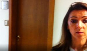 [VIDEO] Kolejny skandal z udziałem sędzi Daniela Ronzani z Treviso! Przyjmuje przed rozprawą adwokata, który na nią krzyczy. A potem podejmuje decyzje koszmarne dla Polki walczącej o uratowanie życia swojego dziecka!