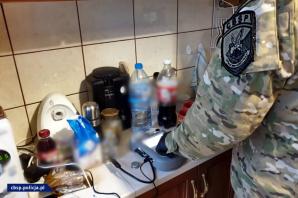 [VIDEO] Służby zapobiegły prawdopodobnej tragedii. 47-latek chciał wysadzić blok w Płocku