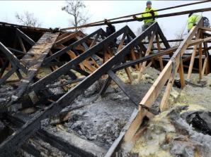 [VIDEO] Choszczno: Poszukiwany za groźby zabicia i wymuszenia w rękach Policji. Poszukiwania podpalacza ze wsi Stary Klukom i zleceniodawcy objęte tajemnicą!