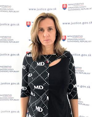 [VIDEO] Министерство юстиции в Братиславе пообещало оперативную помощь в оформлении международного ордера на арест словацкого ученого Славомира Х., незаконно удерживающего 5-летнюю девочку в Москве.