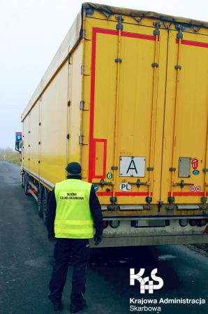 KAS zatrzymała transport 40 ton odpadów