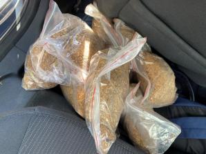 Funkcjonariusze z Placówki Straży Granicznej w Braniewie przechwycili krajankę tytoniową wartą ponad 56 tys. zł. Nielegalny towar przewoził mieszkaniec powiatu elbląskiego.