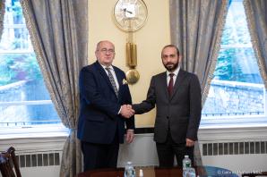 Spotkanie w USA ministra spraw zagranicznych Rzeczpospolitej Polskiej Zbigniewa Raua i ministra spraw zagranicznych Republiki Armenii Ararata Mirzoyana