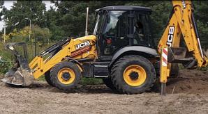 Kradzież koparki i zagęszczarki w Starych Babicach. Maszyn poszukuje KRZYSZTOF RUTKOWSKI