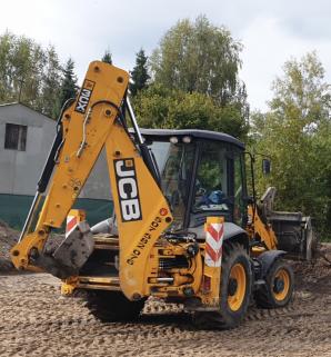Kradzież koparki i zagęszczarki w Starych Babicach. Maszyn poszukuje KRZYSZTOF RUTKOWSKI