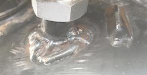 Kradzież koparki i zagęszczarki w Starych Babicach. Maszyn poszukuje KRZYSZTOF RUTKOWSKI