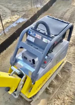 Kradzież koparki i zagęszczarki w Starych Babicach. Maszyn poszukuje KRZYSZTOF RUTKOWSKI