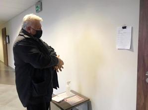 [VIDEO] Winni przestępstw urzędnicy gminy Trzeszczany domagają się od prawdomównego robotnika - Wiesława Księżuka, który ujawnił ich przestępstwa - przeprosin i po 10 000 zł! 