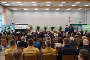 Minister Anna Moskwa uczestniczyła w konferencji „Polskie lasy – skarbem pokoleń”