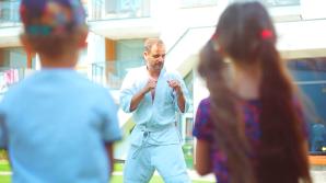 [VIDEO] Sebastian Wątroba: Uwielbiamy wakacje nad Bałtykiem. Aby spędzić je pod palmami, wcale nie musimy wyjeżdżać do ciepłych krajów, wystarczy przyjechać do Międzyzdrojów