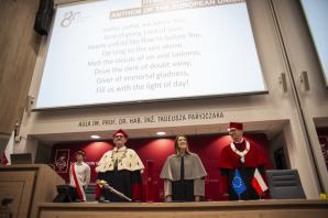 [VIDEO] Przewodnicząca Parlamentu Europejskiego Roberta Metsola została uhonorowana tytułem doktora honoris causa Politechniki Łódzkiej