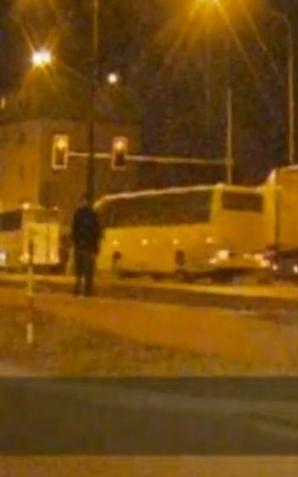 Autobusem na czerwonym, volkswagenem ze śmiertelną prędkością