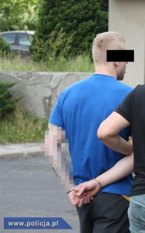 Mokotów: Podawali się za policjantów i okradali staruszków!