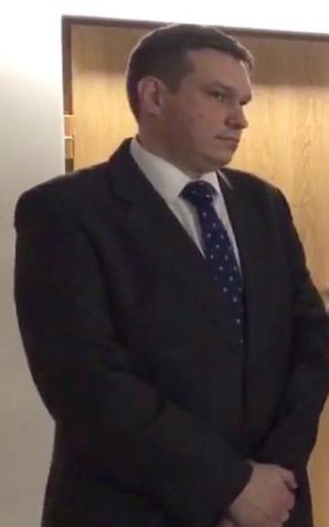 [VIDEO] Proces o śmierć Ewy Tylman: Policjanci utrzymują, że Adam Z. się przyznał. Oskarżony podczas eksperymentu procesowego wskazał jak spychał Ewę do wody. Sprawę komentuje Krzysztof Rutkowski