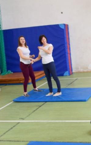 Zajęcia z samoobrony dla urzędniczek poprowadził policyjny instruktor