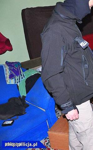 CBŚP rozbiło grupę przestępczą czerpiącą korzyści majątkowe z prostytucji kobiet