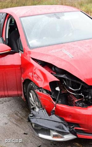 Uciekał, taranując policyjny radiowóz. Zatrzymany i aresztowany