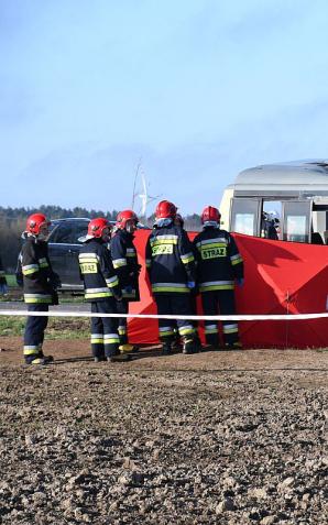 [VIDEO] Tragiczny wypadek w Zachodniopomorskim. Bus zderzył się z TIRem. 21 osób rannych, dwie młode osoby zginęły
