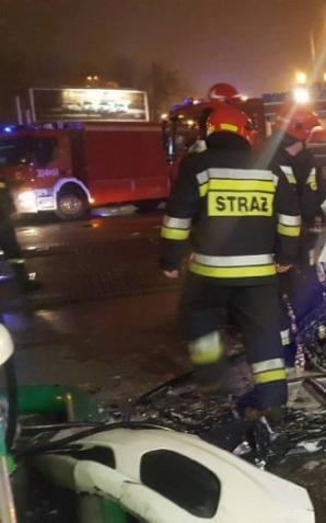 Groźny finał pijackiego rajdu nastolatki. Taksówką wjechała w stację benzynową