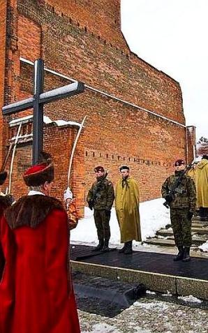 Cześć ich pamięci! Rocznica spalenia więźniów Radogoszcza i zakończenia okupacji niemieckiej w Łodzi