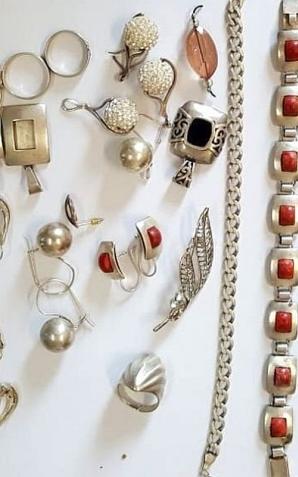 90-latka odpowie za kradzież biżuterii