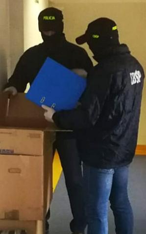 Zarzuty dla lekarza przyjmującego łapówki za wystawienie fikcyjnych zwolnień lekarskich