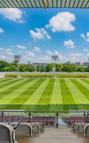 Łózki stadion w budowie