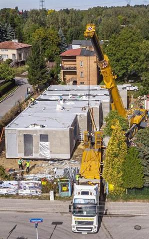 Pierwszy w Łodzi żłobek modułowy już stoi w Nowosolnej