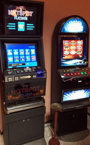 [VIDEO] Dolnośląskie: Kolejne uderzenie w nielegalny hazard - funkcjonariusze zabezpieczyli automaty do gier