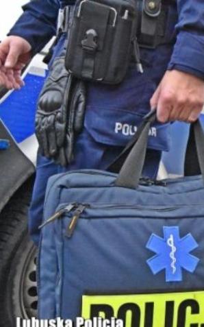 Zabarykadował się w mieszkaniu i groził, że popełni samobójstwo. Z pomocą ruszyli policjanci