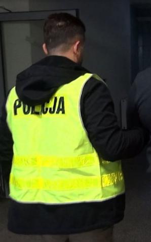 [VIDEO] Zatrzymania i zarzuty za wielomilionowe oszustwa na szkodę towarzystw ubezpieczeniowych