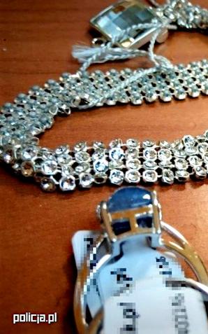 Zatrzymana za kradzież biżuterii i numizmatów z przesyłek pocztowych