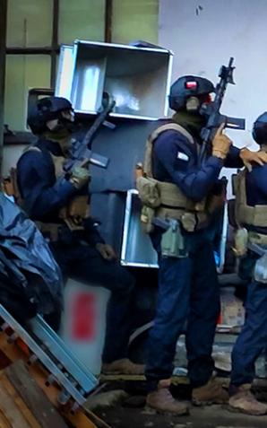 [VIDEO] Do zlikwidowanej przez CBŚP i KAS fabryki papierosów można było się dostać tylko ukrytą windą