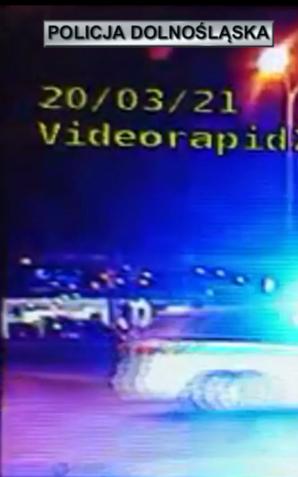 [VIDEO] Policyjny pilotaż rodziców z dzieckiem potrzebującym natychmiastowej pomocy