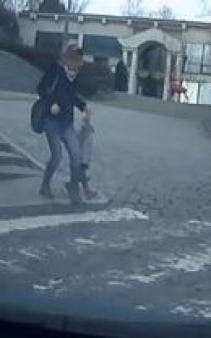 [VIDEO] O krok od tragedii na przejściu dla pieszych…