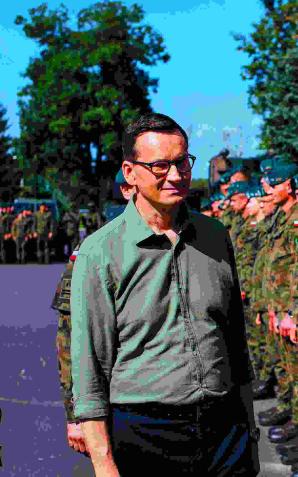 [VIDEO] Premier Mateusz Morawiecki spotkał się z żołnierzami 2. Hrubieszowskiego Pułku Rozpoznawczego im. mjr. Henryka Dobrzańskiego Hubala