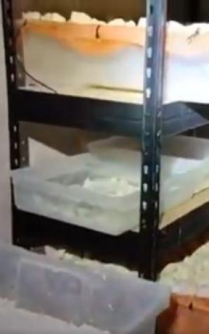 [VIDEO] Zlikwidowana fabryka mefedronu i rozpracowana internetowa sieć dystrybucji – działania CBZC, CBŚP, PK i służby szwedzkiej.