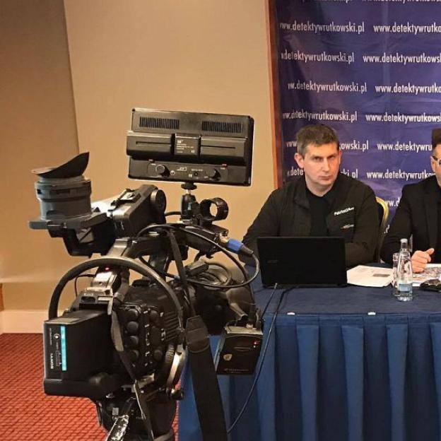 [VIDEO] Rutkowski w Pradze wzywa czeską policje i prokuraturę by wystąpiły do Interpolu o zatrzymanie Tunezyjczyka Ziadema Slitima!