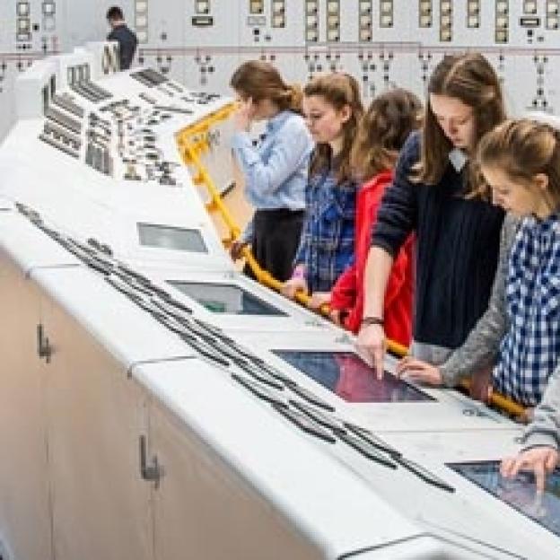 Gra: symulator elektrowni 