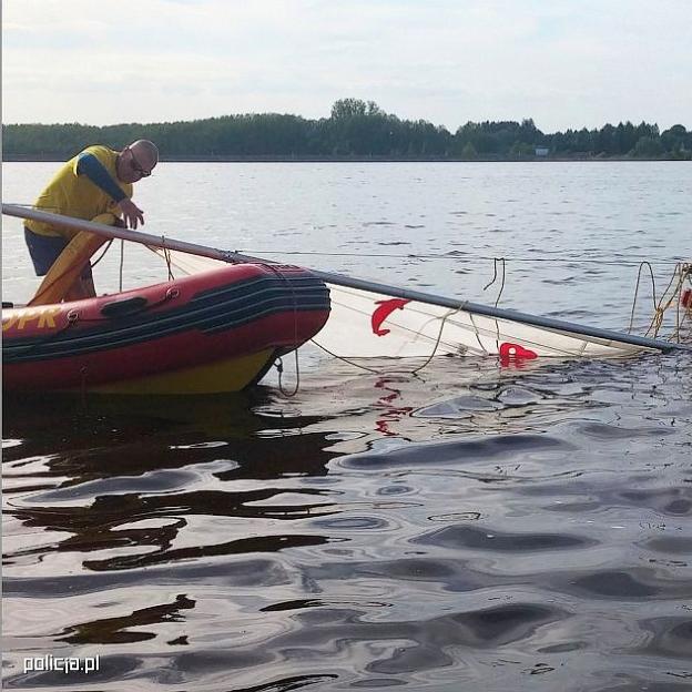 Akcja ratownicza na Siemianówce. Uratowali żeglarzy