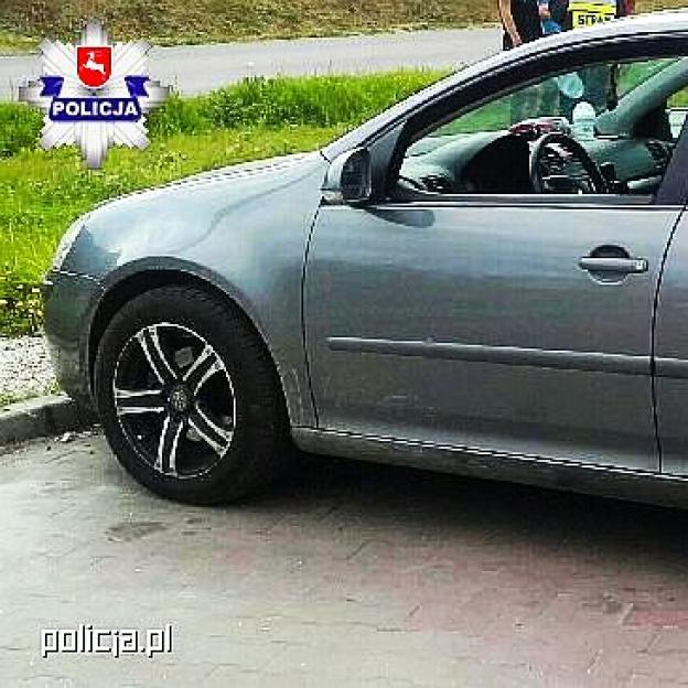 Niemowlę zatrzaśnięte w rozgrzanym słońcem aucie! 