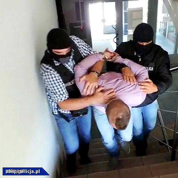 Policjanci udaremnili napad na kantor wymiany walut w Szamotułach