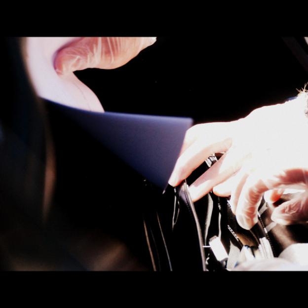 Pół miliona euro w walizce. 5 zatrzymanych „na gorąco”. Pranie pieniędzy