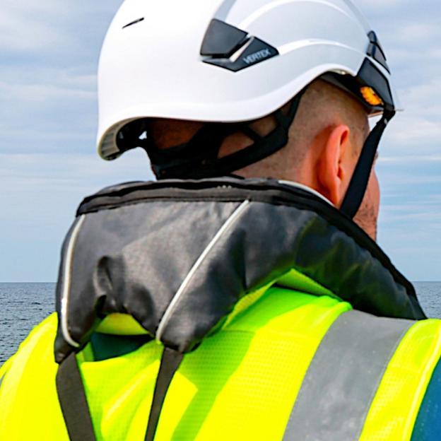 [VIDEO] Premier z wizytą na pierwszej w Polsce morskiej farmie wiatrowej.