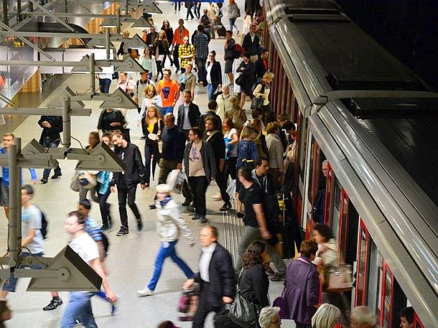 Warszawa: Wielkanoc w komunikacji