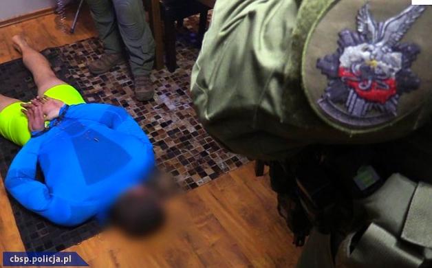 [VIDEO] Gwiazdor MMA powalony paralizatorem! Akcja 300 policjantów!