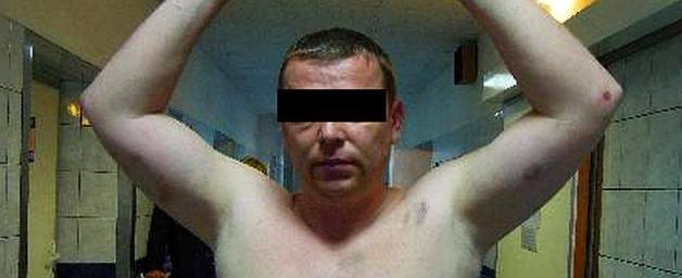 Nakłanianie do prostytucji, nielegalny handel alkoholem i papierosami na linii Polska - Anglia? Rutkowski bierze pod ochronę Martę, która nie może poradzić sobie z gnębiącym ją Robertem K. 